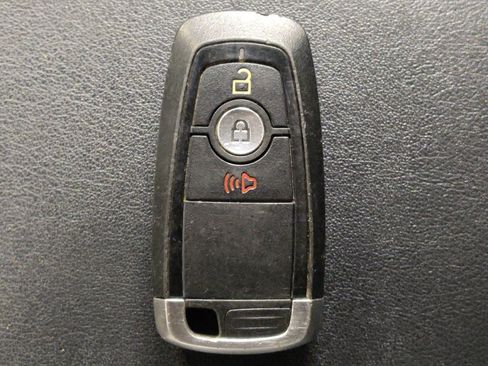 Used 2017 Ford Edge SEL FWD image 32