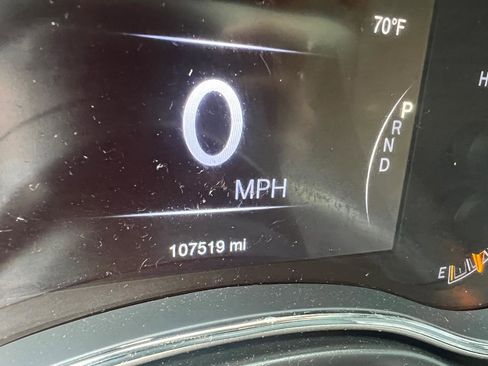 Used 2019 Jeep Grand Cherokee Laredo AWD/4WD image 23