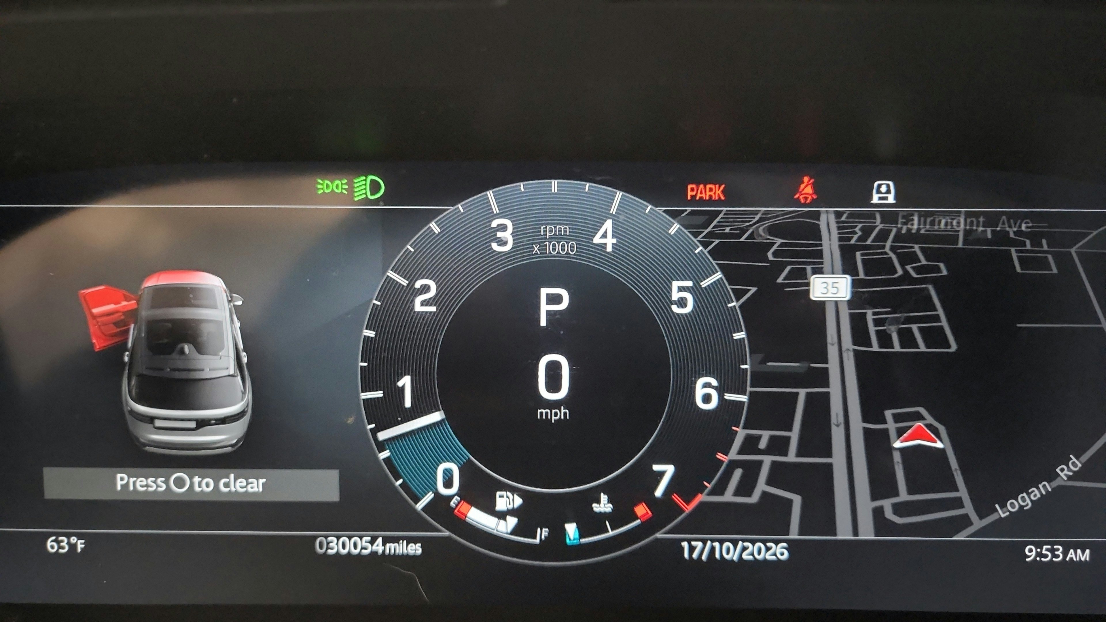 Used 2024 Land Rover Discovery Dynamic SE AWD/4WD image 17