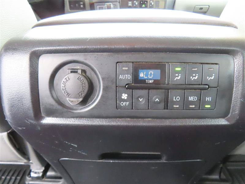 Used 2019 Toyota Sequoia Limited w/ Safety & Convenience Package AWD/4WD image 32