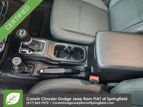 Used 2025 Jeep Wrangler Sport AWD/4WD image 27