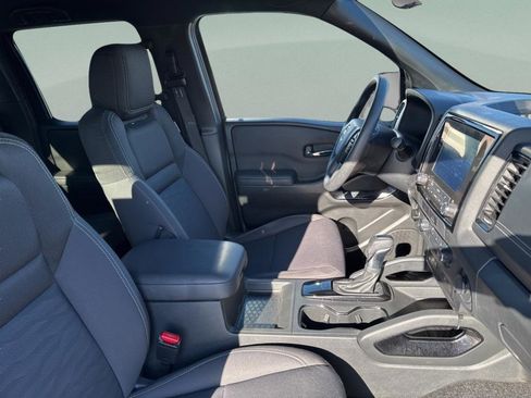 Used 2023 Nissan Frontier SV w/ Midnight Edition Package image 35