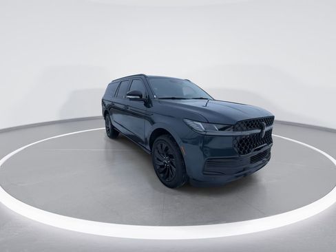 New 2026 Lincoln Navigator L Reserve w/ Jet Appearance Package image 2