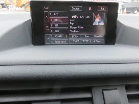 Used 2017 Lexus CT 200h w/ Navigation System Package image 19