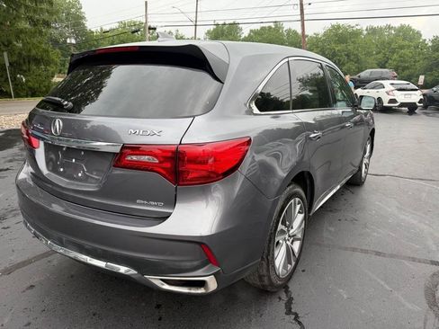 Used 2017 Acura MDX SH-AWD w/ Tech & Entertainment image 2