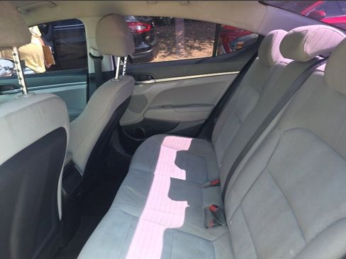 Used 2017 Hyundai Elantra SE image 26