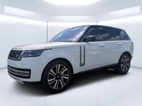 Used 2023 Land Rover Range Rover SE AWD/4WD image 7