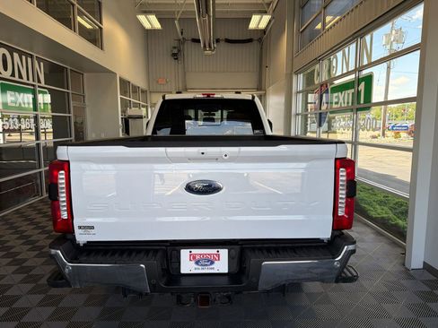 Used 2024 Ford F250 Lariat AWD/4WD image 5