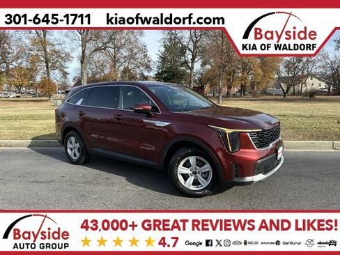 Certified 2024 Kia Sorento LX image 1