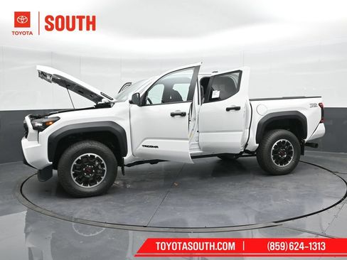 Used 2024 Toyota Tacoma TRD Off-Road w/ TRD Off Road Upgrade Package AWD/4WD image 58