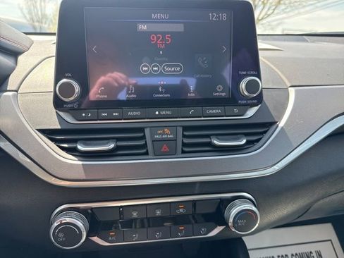 Used 2024 Nissan Altima 2.5 SR image 8