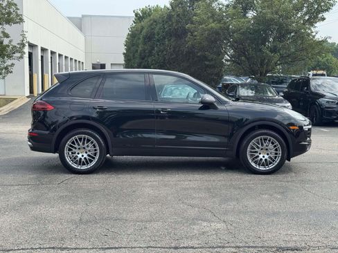 Used 2017 Porsche Cayenne S AWD/4WD image 4