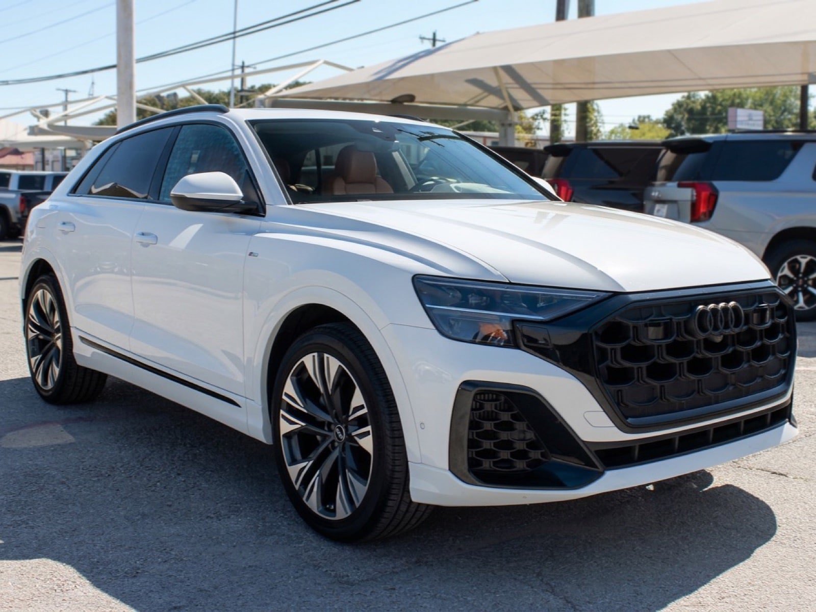 Used 2026 Audi Q8 Premium Plus w/ Premium Plus Package AWD/4WD image 2