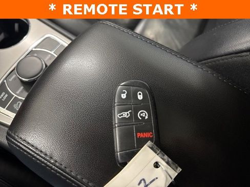 Used 2022 Jeep Grand Cherokee Limited w/ Tech Group image 26