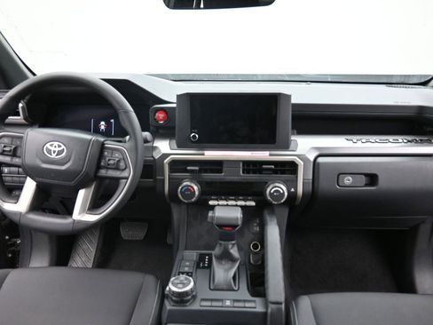 Used 2024 Toyota Tacoma TRD Off-Road image 12