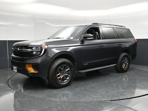 Certified 2025 Ford Expedition Tremor AWD/4WD image 8