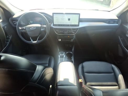 Certified 2024 Ford Escape Platinum image 13