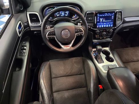 Used 2019 Jeep Grand Cherokee Trailhawk AWD/4WD image 13
