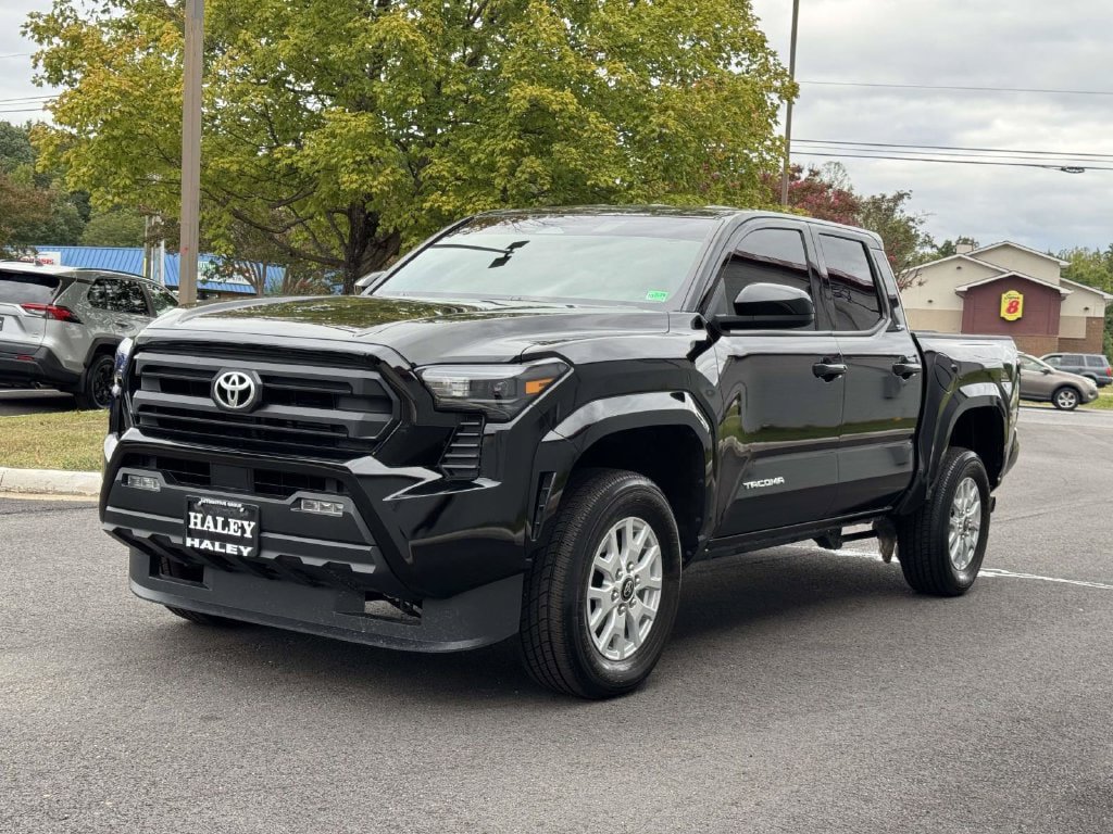 Used 2025 Toyota Tacoma SR5 AWD/4WD image 25