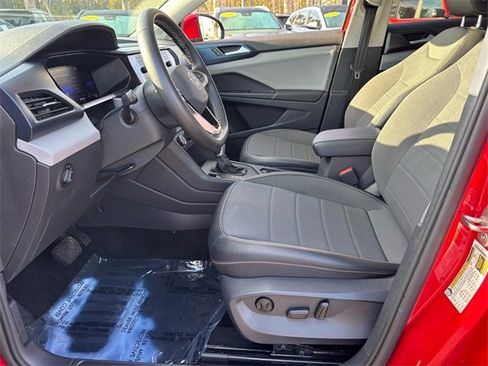 Used 2022 Volkswagen Taos SE image 5