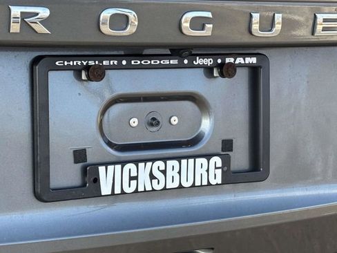 Used 2023 Nissan Rogue S image 31