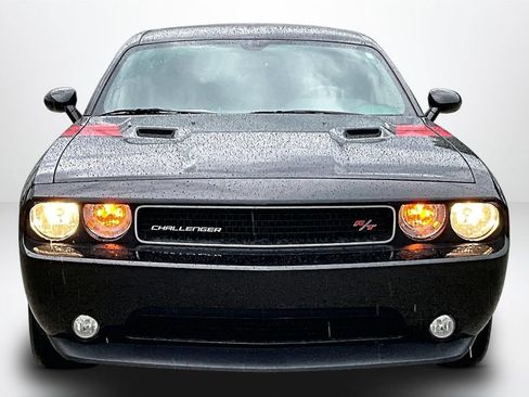 Used 2014 Dodge Challenger R/T RWD image 2