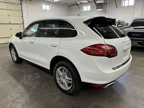 Used 2013 Porsche Cayenne Diesel AWD/4WD image 5