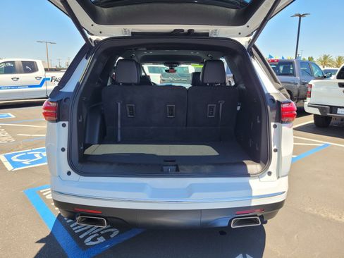 Used 2023 Chevrolet Traverse Premier AWD/4WD image 28