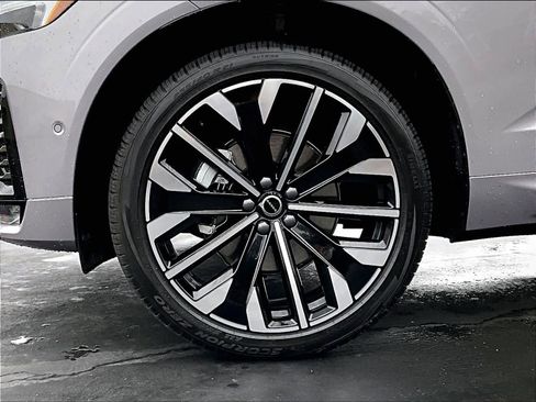 Used 2026 Volvo XC60 B5 Ultra w/ Climate Package AWD/4WD image 12
