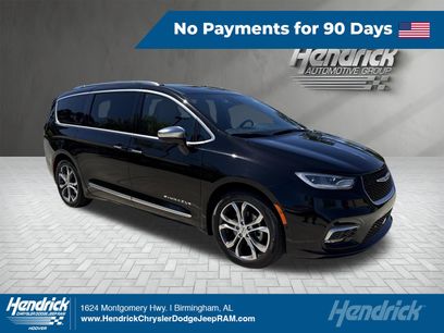 Used 2024 Chrysler Pacifica Pinnacle