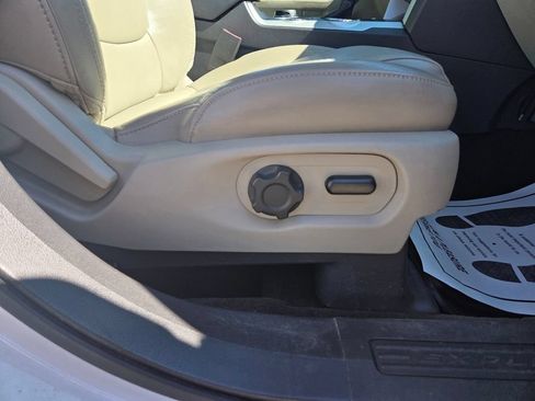 Used 2013 Ford Explorer XLT AWD/4WD image 39
