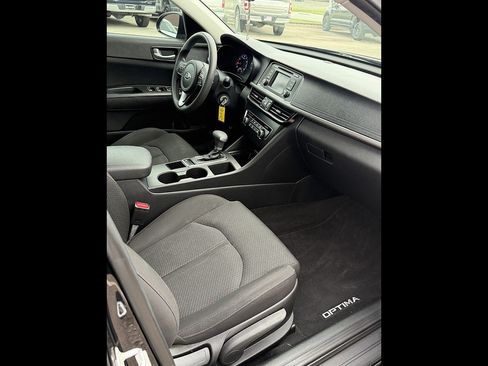 Used 2017 Kia Optima LX FWD image 17