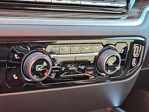 New 2026 Chevrolet Silverado 1500 RST w/ Redline Edition AWD/4WD image 17