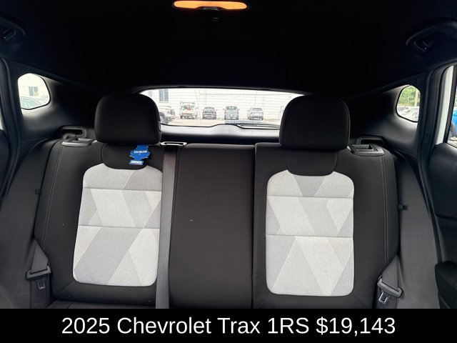 Used 2025 Chevrolet Trax RS w/ Driver Confidence Package FWD image 30