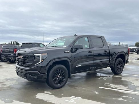 New 2026 GMC Sierra 1500 Elevation image 7