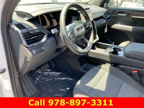 New 2025 GMC Acadia Elevation image 10