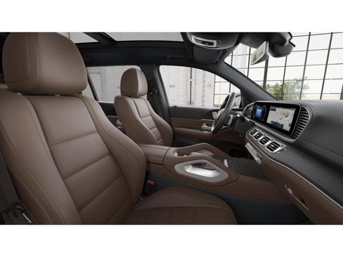 New 2026 Mercedes-Benz GLS 450 4MATIC image 3