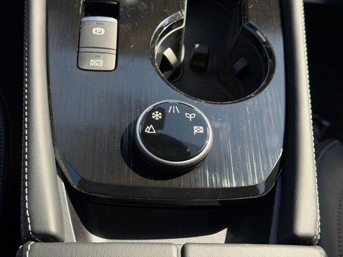 New 2026 Nissan Rogue Platinum AWD/4WD image 32