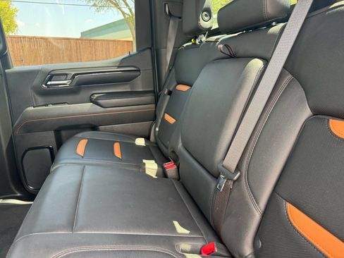 Used 2024 GMC Sierra 1500 AT4 w/ Technology Package AWD/4WD image 30