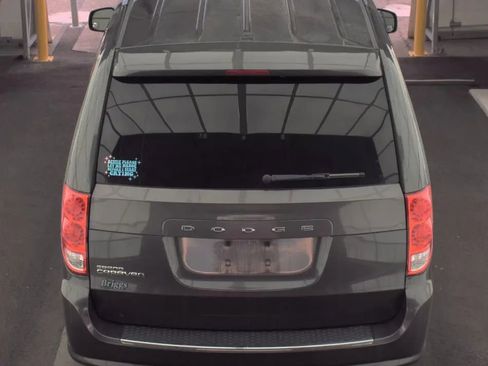 Used 2016 Dodge Grand Caravan SE w/ Quick Order Package 29E SE image 5