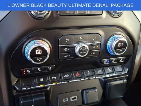 Used 2022 GMC Sierra 2500 Denali w/ Denali Ultimate Package AWD/4WD image 16