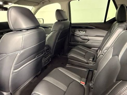 Used 2024 Honda Pilot EX-L image 40