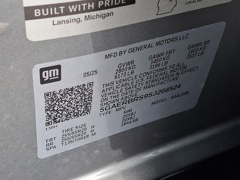 New 2025 Buick Enclave Sport Touring w/ Super Cruise Package image 17