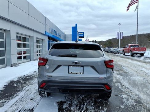 Used 2024 Chevrolet Trax RS w/ Driver Confidence Package image 5