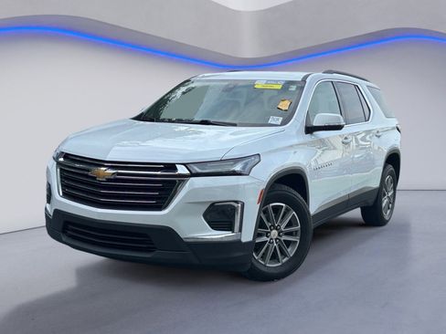 Used 2023 Chevrolet Traverse LT AWD/4WD image 2