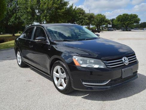 Used 2014 Volkswagen Passat 1.8T Wolfsburg Edition FWD image 2