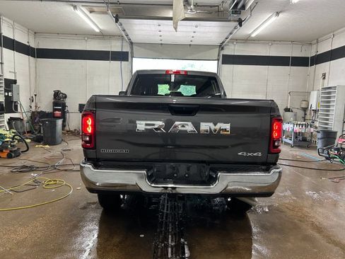 Certified 2025 RAM 2500 Big Horn AWD/4WD image 7