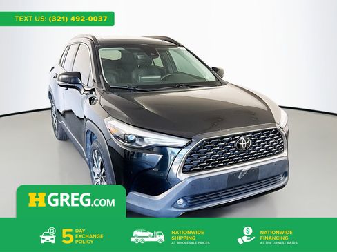Used 2022 Toyota Corolla Cross XLE FWD image 1