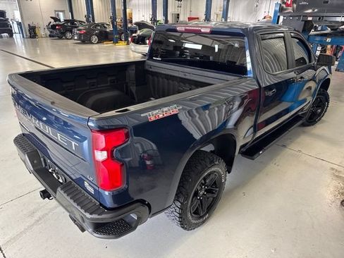 Used 2021 Chevrolet Silverado 1500 LT Trail Boss w/ Bed Protection Package AWD/4WD image 16