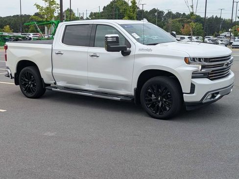 Used 2021 Chevrolet Silverado 1500 High Country w/ Technology Package AWD/4WD image 2
